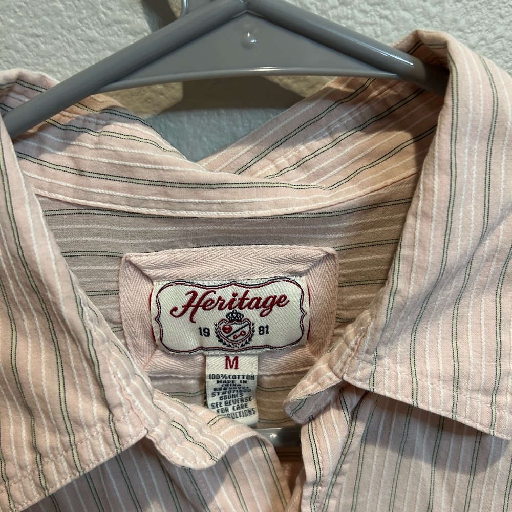 Pink button up - Picture 2 of 4